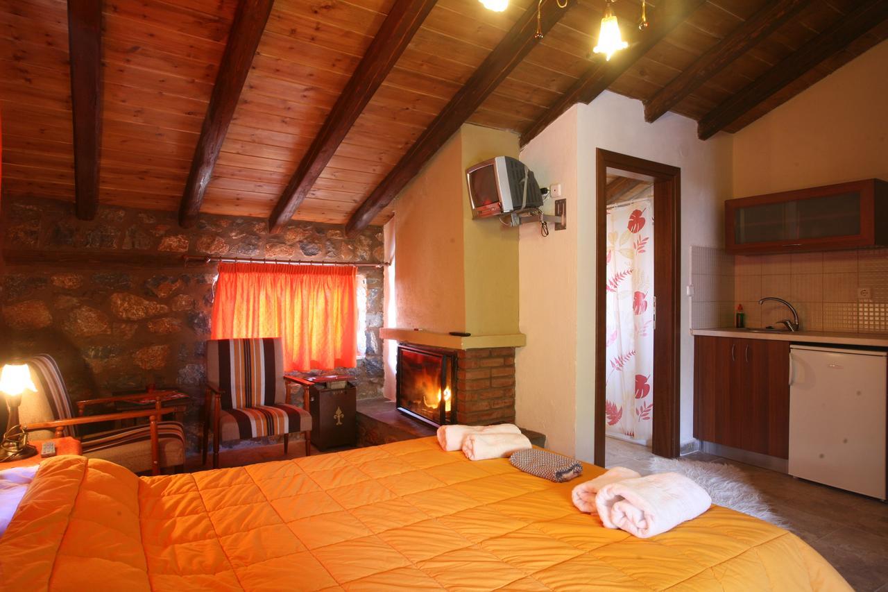 Eleni'S Guesthouse Agios Athanasios  Eksteriør billede